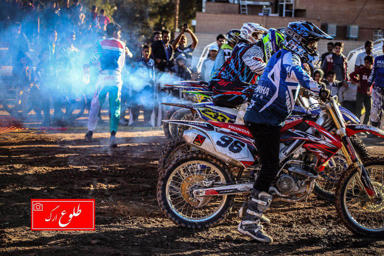 مسابقات موتور کراس منطقه ای کشوری در بم برگزار شد.
