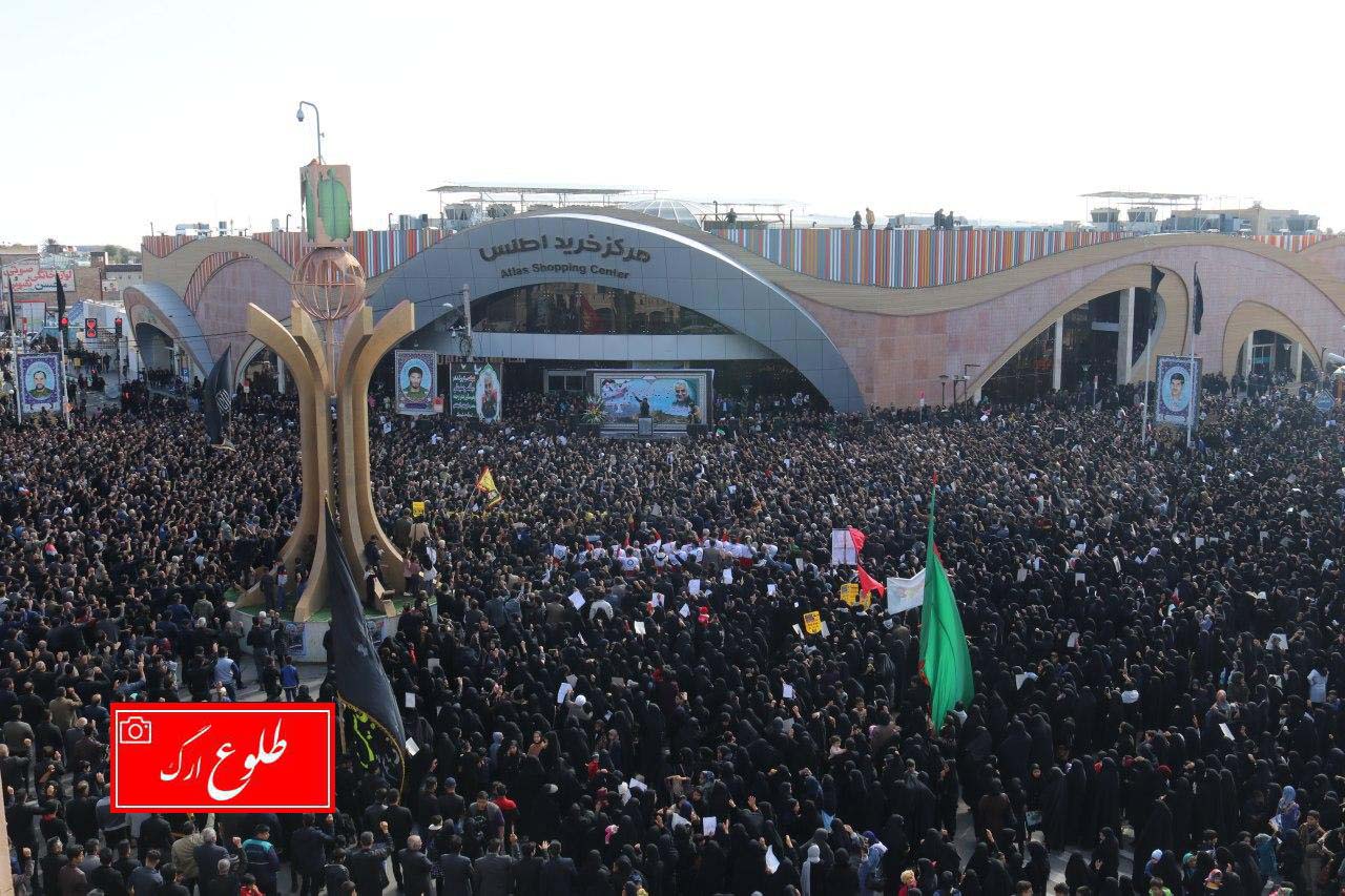 گزارش تصویری از تجمع بزرگ مردم بم در بزرگداشت یاد سردار شهید سپهبد حاج قاسم سلیمانی در میدان امام خمینی(ره)