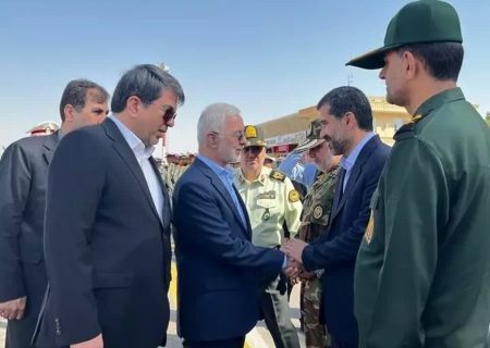 وزیر کشور وارد کرمان شد
