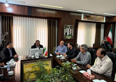 جلسه پیگیری ابلاغ طرح تفصیلی بم؛تکذیب خبر خشکیدگی ۶۰۰ هکتار از باغات بم