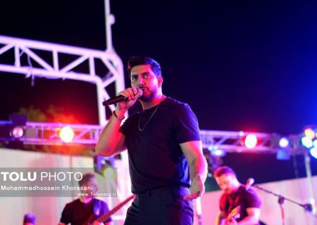 اولین شب جشن خرما در ارگ جدید بم همراه با کنسرت فرزاد فرزین و امید جهان