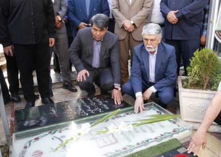 وزیر فرهنگ و ارشاد اسلامی به کرمان سفر کرد/ ادای احترام وزیر ارشاد به مقام سردار دلها