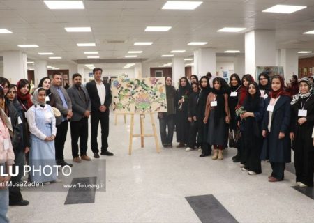 تصاویری از افتتاحیه نمایشگاه گروهی هنرهای تجسمی شوق آفرینش در بم