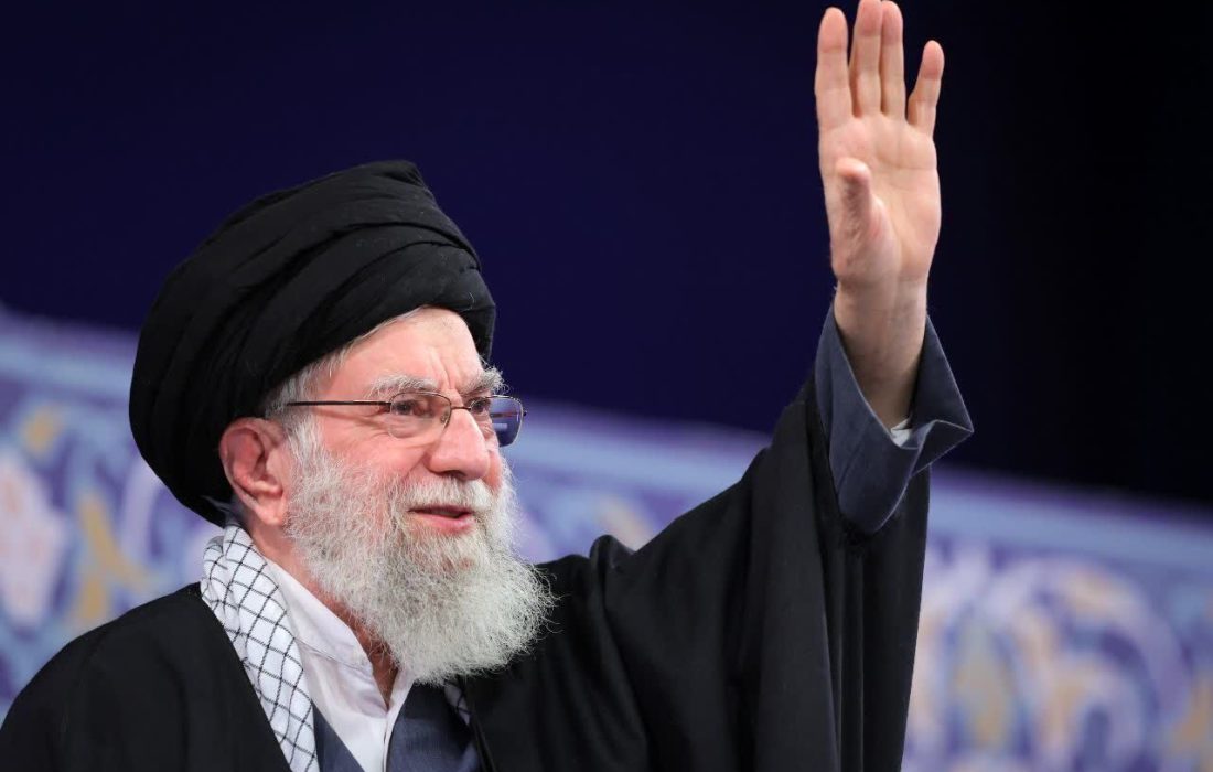 در سوگ رهبر شهید