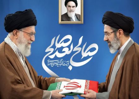 آیت‌الله سیدمجتبی خامنه‌ای با رأی مجلس خبرگان سومین رهبر انقلاب اسلامی ایران شد
