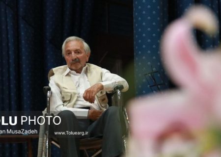 تجلیل از معلم و هنرمند ارزنده «رضا ایثار» پیشکسوت موسیقی بم